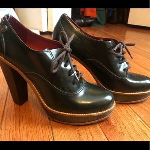 Tommy Hilfiger Melia lace up booties size 38